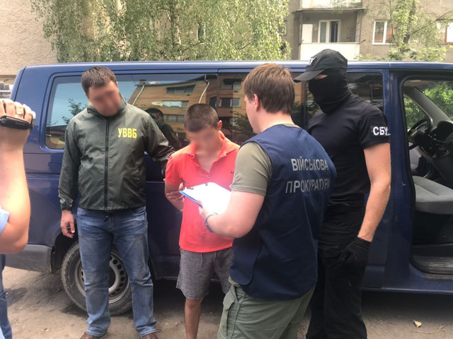 На Закарпатье задержали пограничника-контрабандиста (ФОТО)