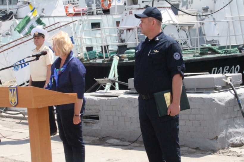 Пять моряков-пограничников Одесского отряда получили награды ВР
