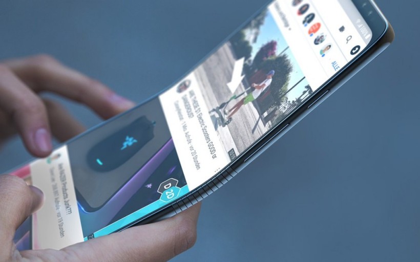 Galaxy X: В СМИ появились первые изображения складного смартфона Samsung (ФОТО)