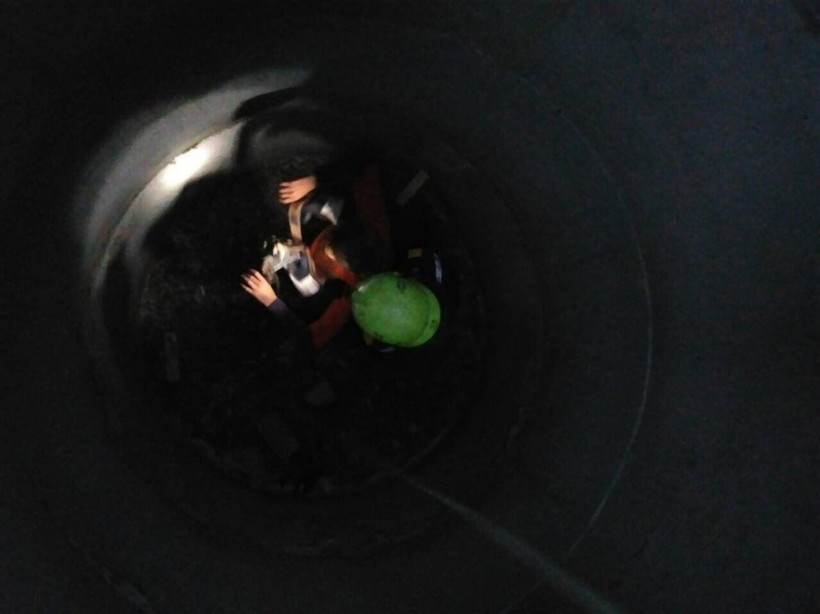 В Днепропетровской области 13-летний мальчик провалился в люк глубиной 4 метра (ФОТО)