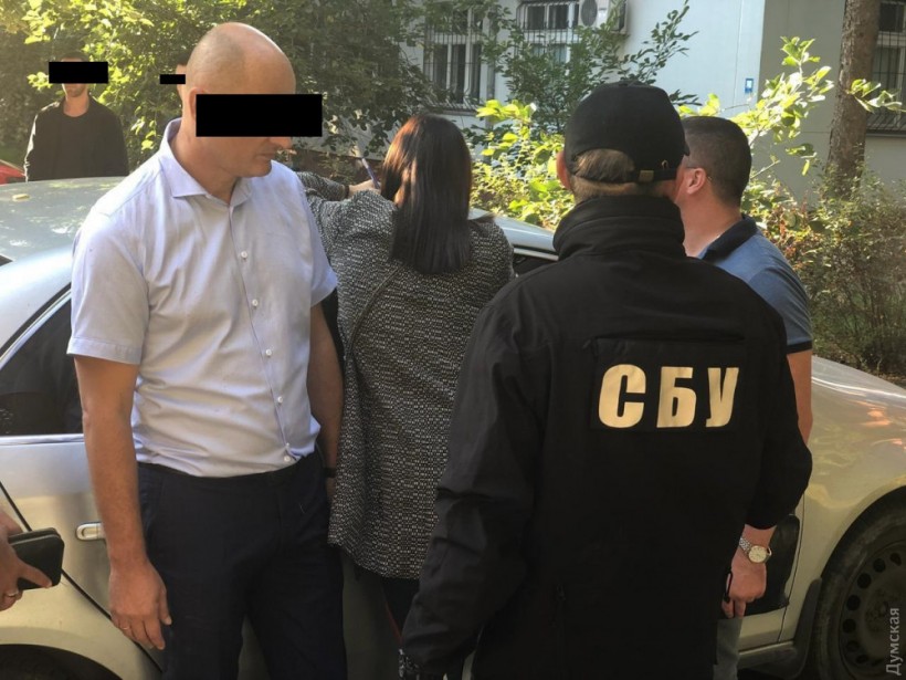 В Одессе высокопоставленного таможенника задержали за взятку в 3000 долларов (ФОТО)