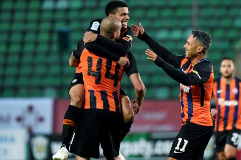 "Шахтер" забил 6 голов "Карпатам" в чемпионате Украины (видео) "Шахтер" забил 6 голов "Карпатам" в чемпионате Украины (видео)