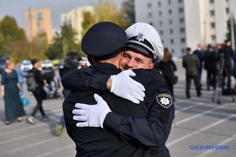 Академия патрульной полиции в этом году выпустила 500 офицеров — Князев