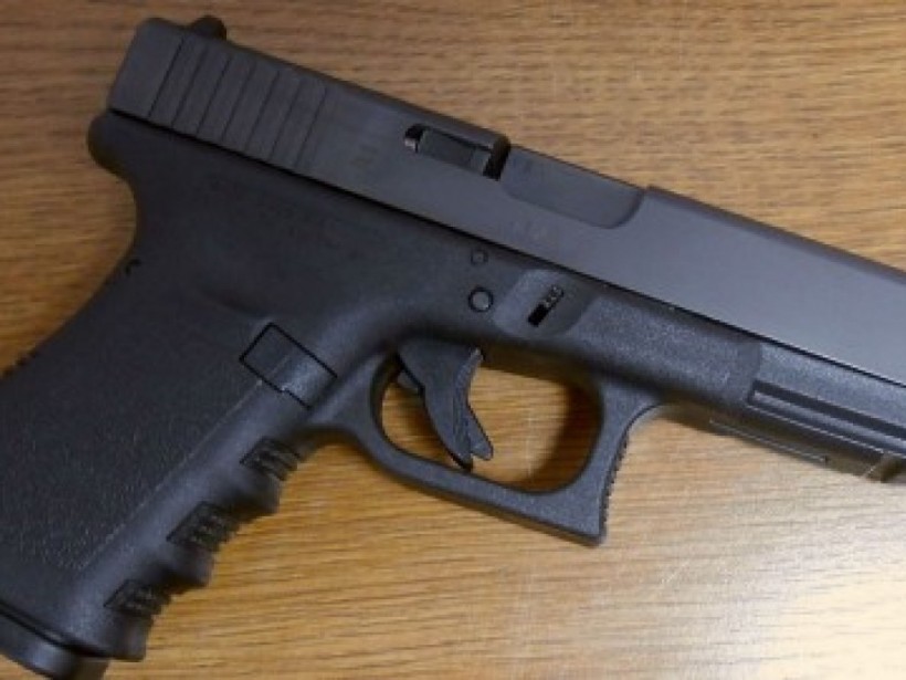 Полиция Хмельницкой области открыла стрельбу, останавливая пьяного водителя грузовика (ФОТО)