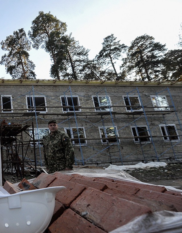 Турчинов заложил капсулу на строительстве штаб-квартиры внешней разведки