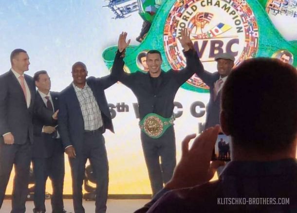 Владимиру Кличко вручили чемпионский пояс WBC (фото)