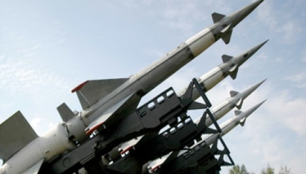 Порошенко: Оккупанты уже не раз почувствовали на себе силу нашей артиллерии Порошенко: Оккупанты уже не раз почувствовали на себе силу нашей артиллерии