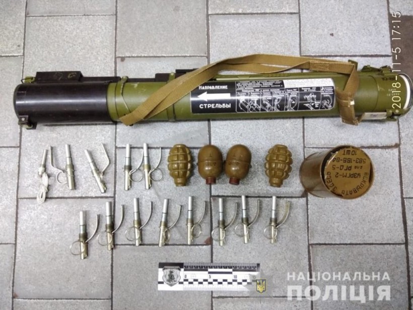 В харьковском метро задержали мужчину с боеприпасами (ФОТО)