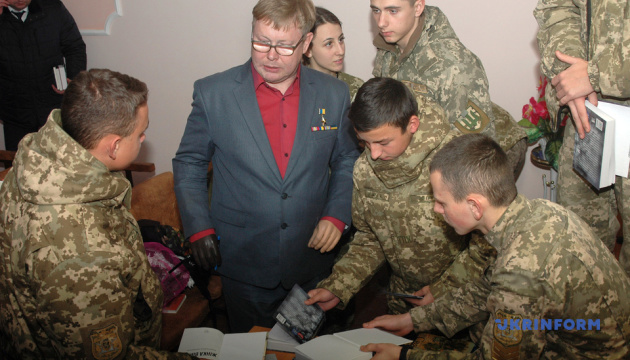 Утрата достоинства разрушает личность - Жемчугов на встрече с курсантами в Тернополе
