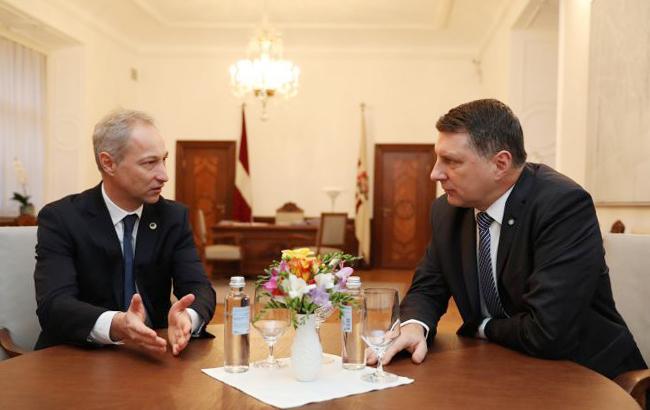 Президент Латвии выдвинул кандидата на пост премьера Президент Латвии выдвинул кандидата на пост премьера