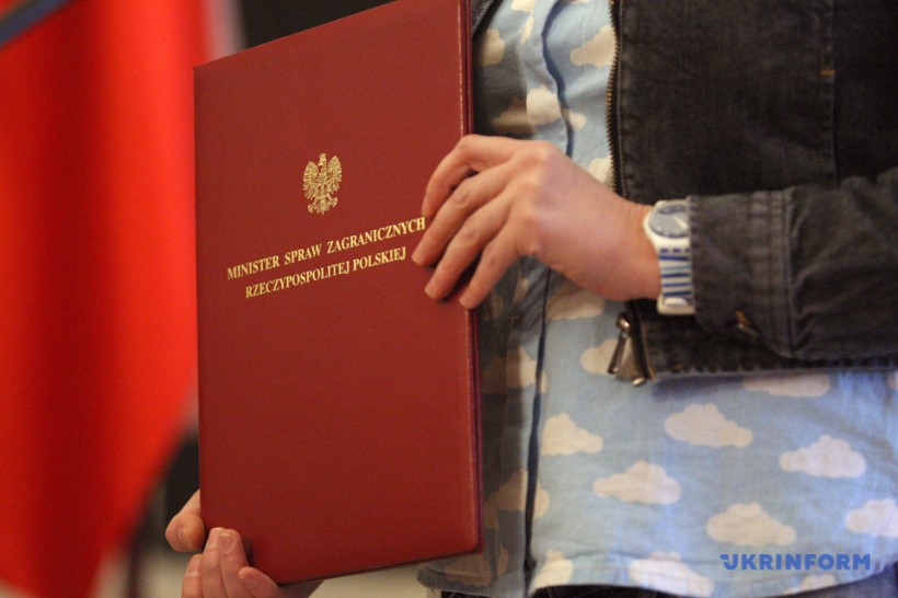 Польша наградила Сенцова орденом “За человеческое достоинство”