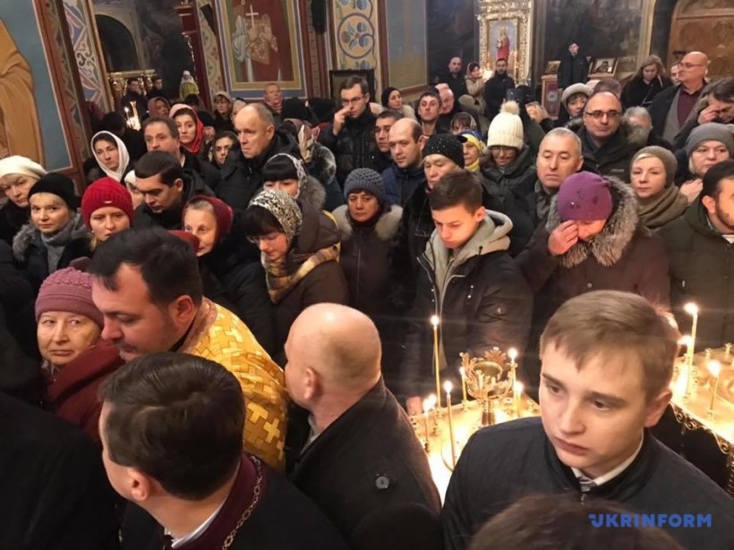 Митрополит Епифаний проводит первое богослужение в Киеве
