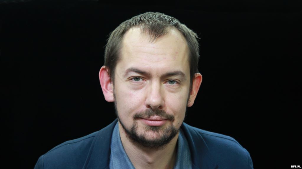 Роман Цимбалюк ответил Азарову