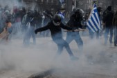 	Масштабные протесты в Афинах против соглашения с Македонией: в полиции подвели итоги