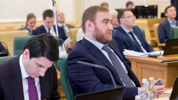 В России стало известно о новых жертвах сенатора-убийцы Арашукова В России стало известно о новых жертвах сенатора-убийцы Арашукова