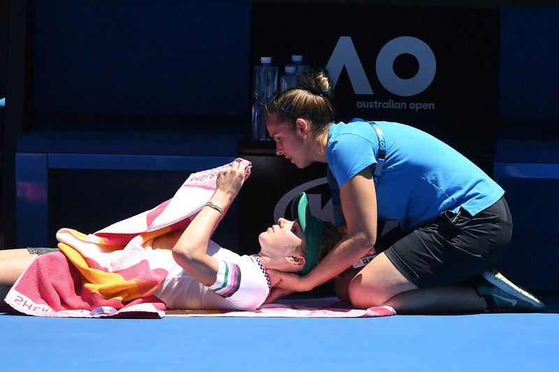 Свитолина в тяжелейшем матче пробилась в 1/8 финала Australian Open (видео)