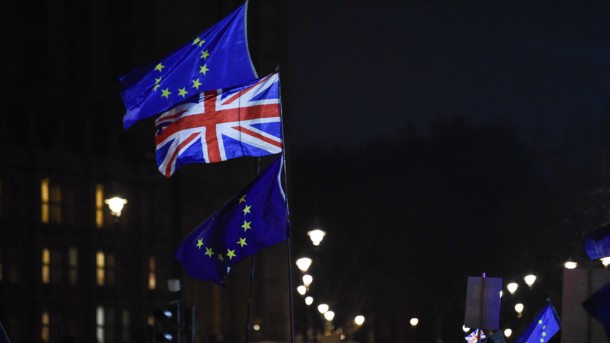 Депутаты Европарламента обсудят выход Великобритании из ЕС в среду утром Депутаты Европарламента обсудят выход Великобритании из ЕС в среду утром