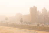 	На Египет обрушилась мощная песчаная буря: впечатляющие фото и видео