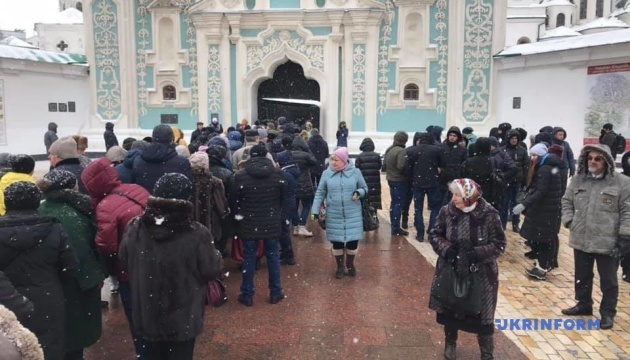 Рождественское богослужение: возле Софии Киевской образовалась очередь