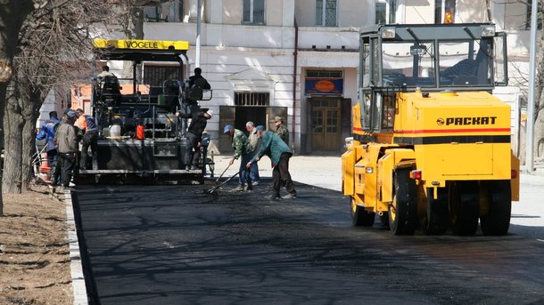 В 2019 году на ремонт местных дорог выделят 14,7 млрд грн – Гройсман