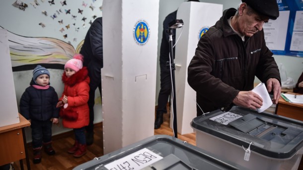Парламентские выборы в Молдове: партию "друзей Путина" обвиняют в подкупе Парламентские выборы в Молдове: партию "друзей Путина" обвиняют в подкупе