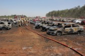 	Пожар на международном авиасалоне в Индии: из-за окурка сгорели сотни автомобилей