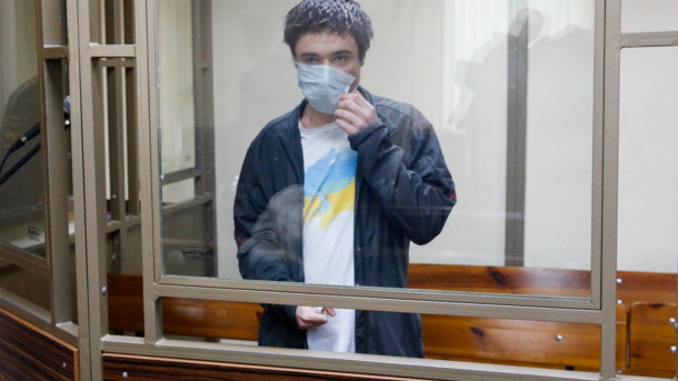 Павел Гриб объявил голодовку, его переводят в отдельную камеру Павел Гриб объявил голодовку, его переводят в отдельную камеру
