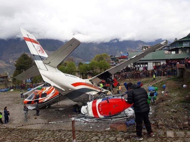 	В Непале самолет столкнулся с двумя вертолетами: трое погибших, еще пятеро – ранены