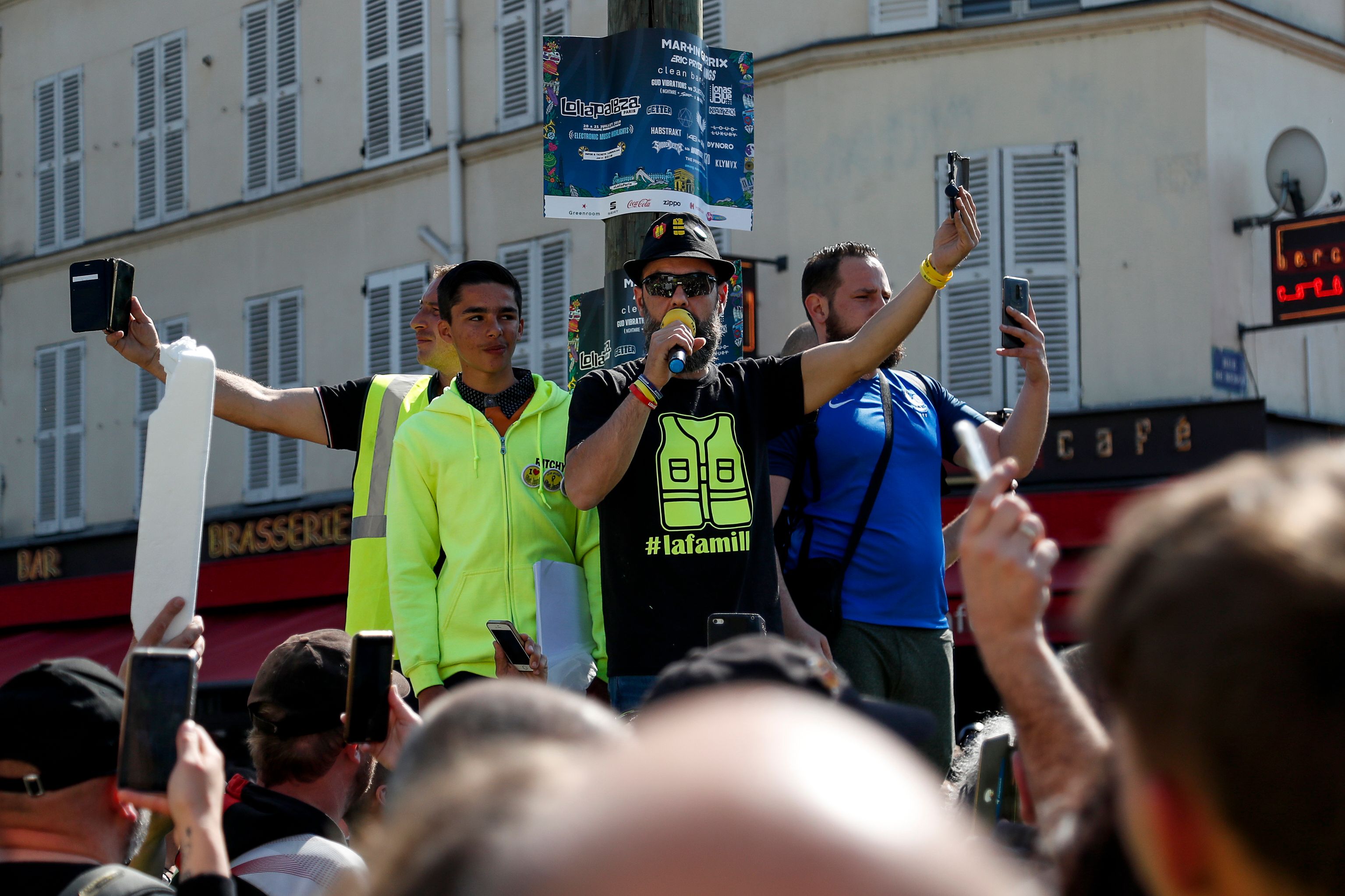 	Полиция Франции задержала около семи десятков людей в преддверии акции "желтых жилетов"