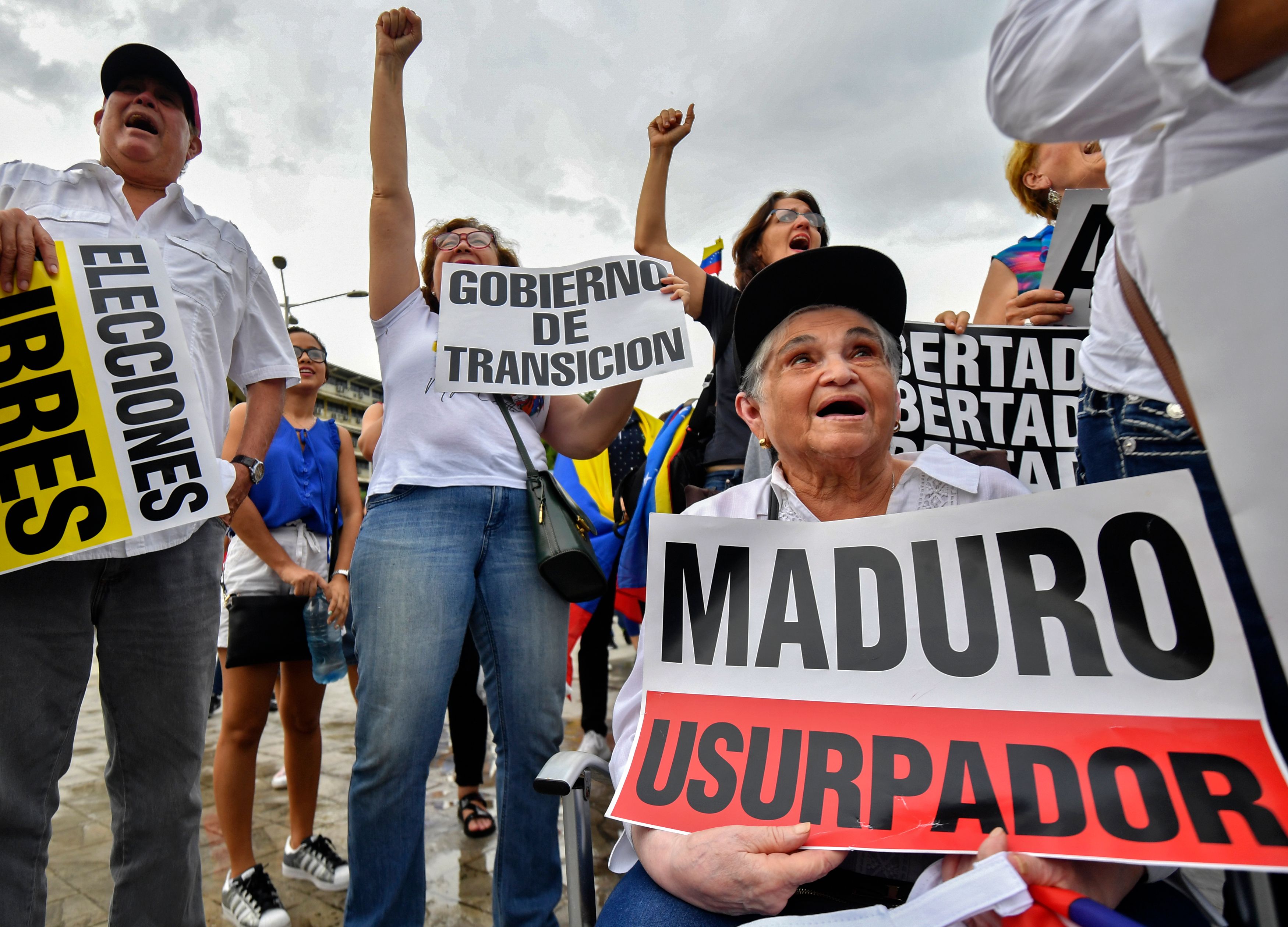 	Акции протеста против Мадуро в Венесуэле – правоохранители уже задержали 83 человека