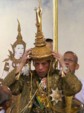 	Золотые одежды и цветные плюмажи: как короновали тайского короля, фото