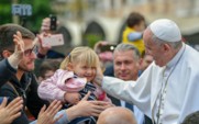 	Исторический визит Папы Римского в Македонию: появились яркие фото из Скопье