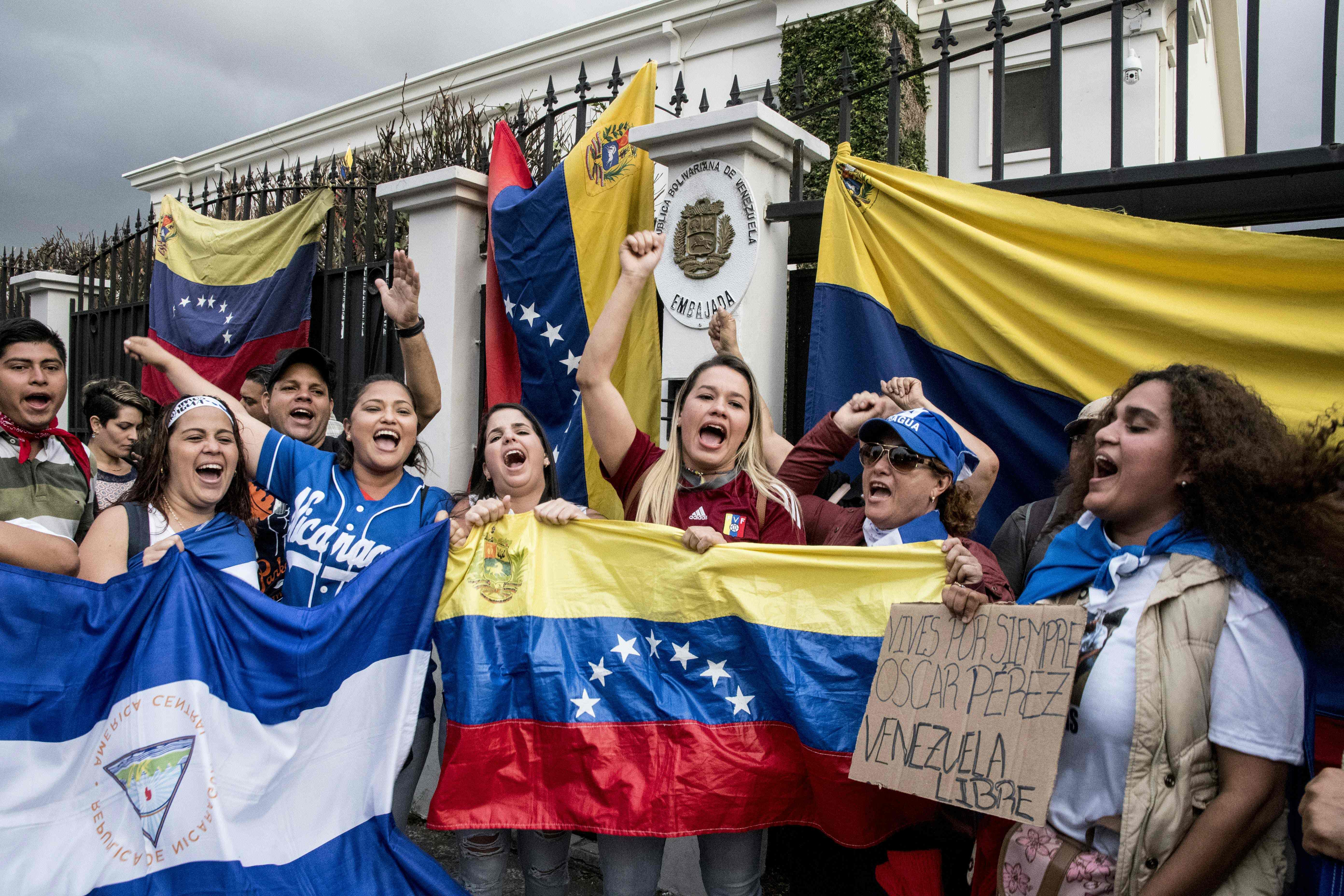 	Акции протеста против Мадуро в Венесуэле – правоохранители уже задержали 83 человека