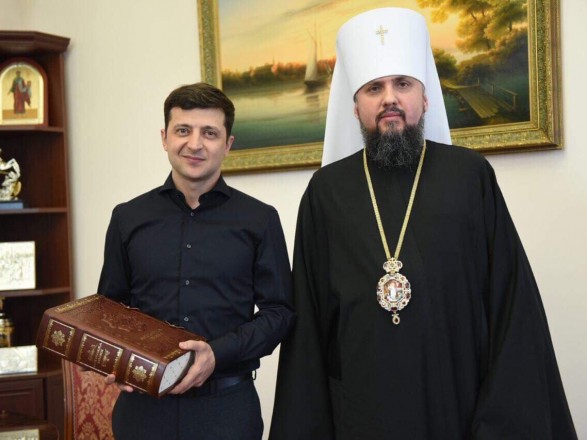 Конфликт на Донбассе, коррупция и бедность: о чем Зеленский говорил с Епифанием Конфликт на Донбассе, коррупция и бедность: о чем Зеленский говорил с Епифанием