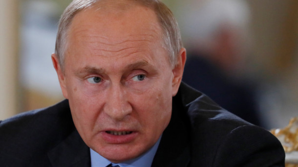 Россиянина оштрафовали за слова о Путине в соцсети Россиянина оштрафовали за слова о Путине в соцсети
