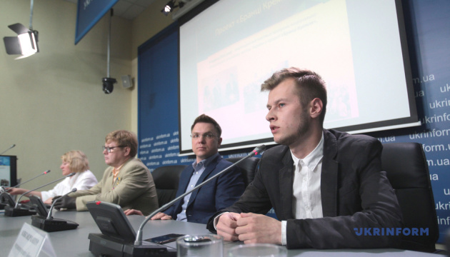 Треть молодежи не знает, как началась война на востоке Украины