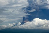 	В Папуа – Новой Гвинее началось извержение вулкана