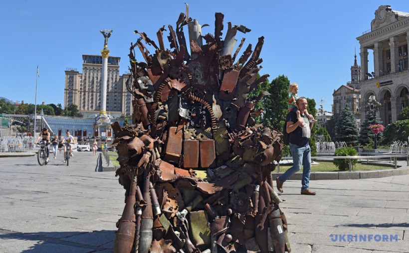 Железный трон на Майдане, КиевПрайд и звериные купания