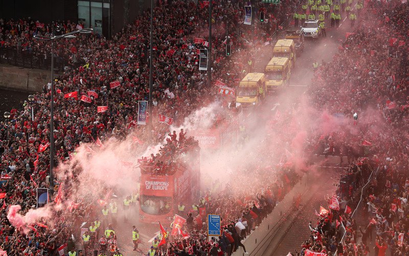 На параде празднования "Ливерпуля" присутствовало 750 тысяч человек (фото)