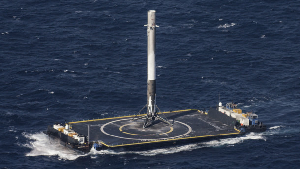 SpaceX постигла неудача: ступень ракеты Falcon Heavy упала в океан SpaceX постигла неудача: ступень ракеты Falcon Heavy упала в океан
