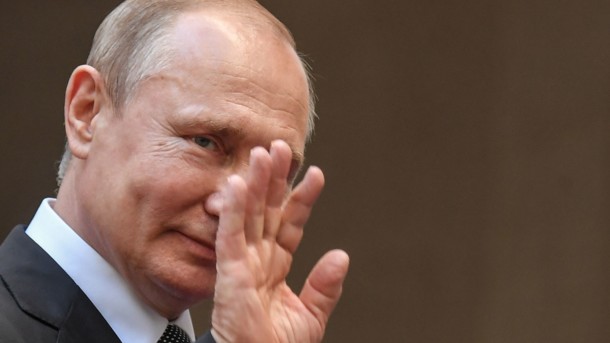 "Червяки вылезают из земли": соцсети высмеяли заявление Путина о вреде ветряков "Червяки вылезают из земли": соцсети высмеяли заявление Путина о вреде ветряков