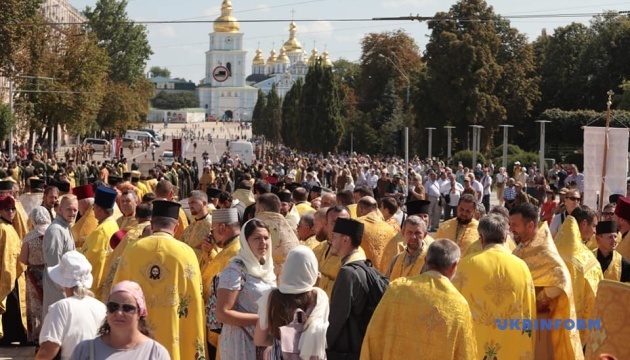 В Крестном ходе ПЦУ приняли участие полторы тысячи священников и около 20 тысяч верующих