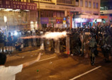 	Новые протесты в Гонконге: демонстрантов разгоняют слезоточивым газом, фото, видео