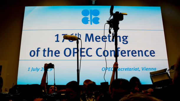 Страны ОПЕК договорились о продлении сделки по сокращению добычи нефти – СМИ Страны ОПЕК договорились о продлении сделки по сокращению добычи нефти – СМИ