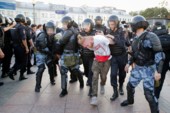 	В борьбе за свободные выборы в Москве задержали сотни протестующих