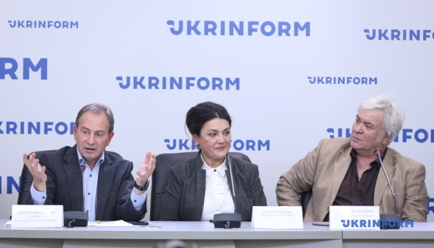 7 чудес Украины: благотворители будут бороться с “исторической” пропагандой туризмом 