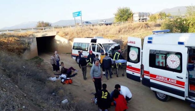 В ДТП в Турции пострадали десять украинских туристов