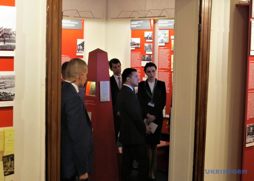 Зеленский посетил Музей оккупации Латвии