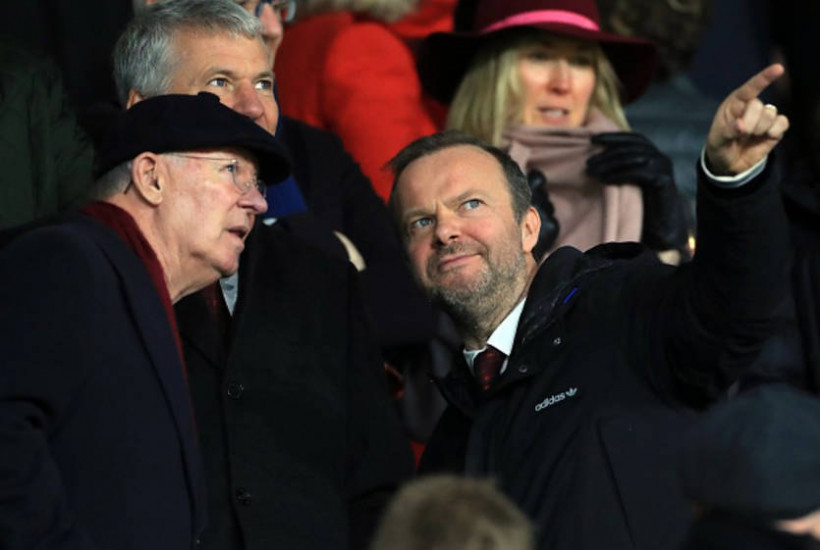 Фергюсон на повышенных тонах разговаривал с директором "Манчестер Юнайтед" на матче АПЛ (фото)