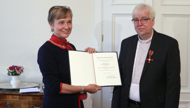 В Германии наградили орденом пастора, который поддерживал активистов Майдана